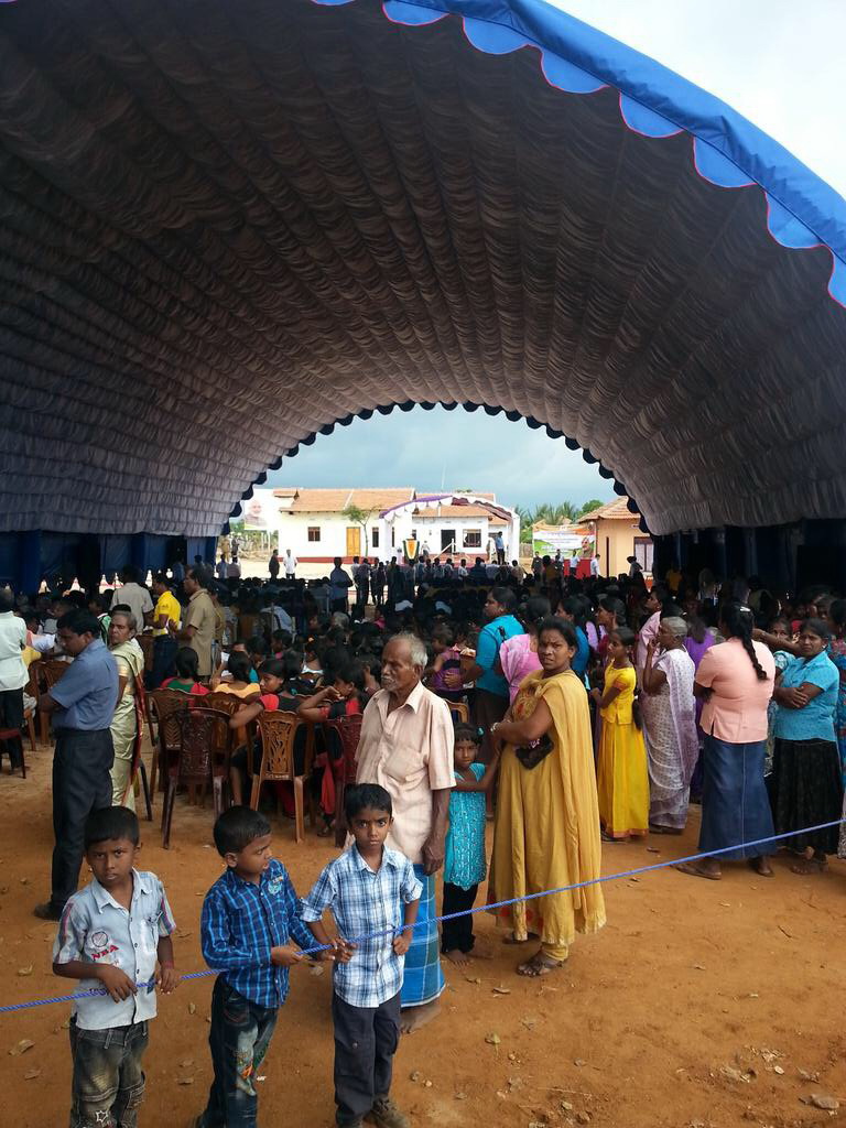 Tent set up to welcome PM Modi - pic: twitter.com-Maya Mirchandani