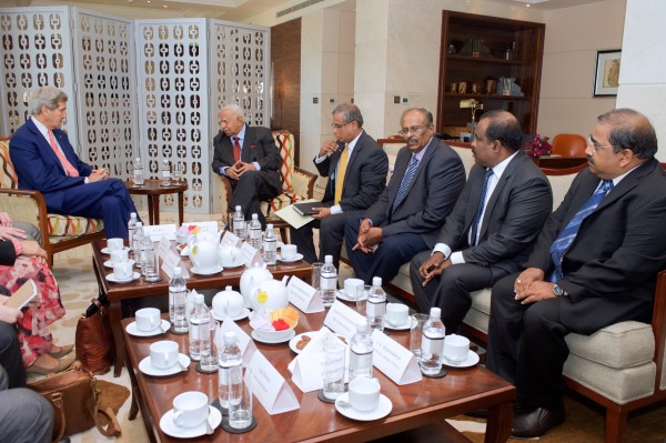 US Secretary of State John Kerry pledges support for Tamils to resolve outstanding issues