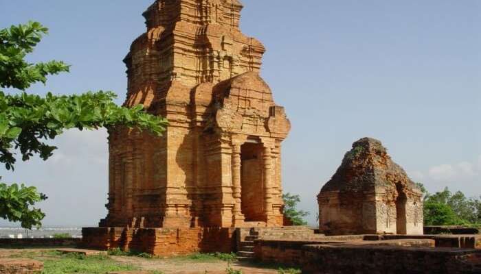 SPREAD OF HINDUISM IN VIETNAM INARCHITECTURAL, SOCIAL AND CULTURAL AREAS